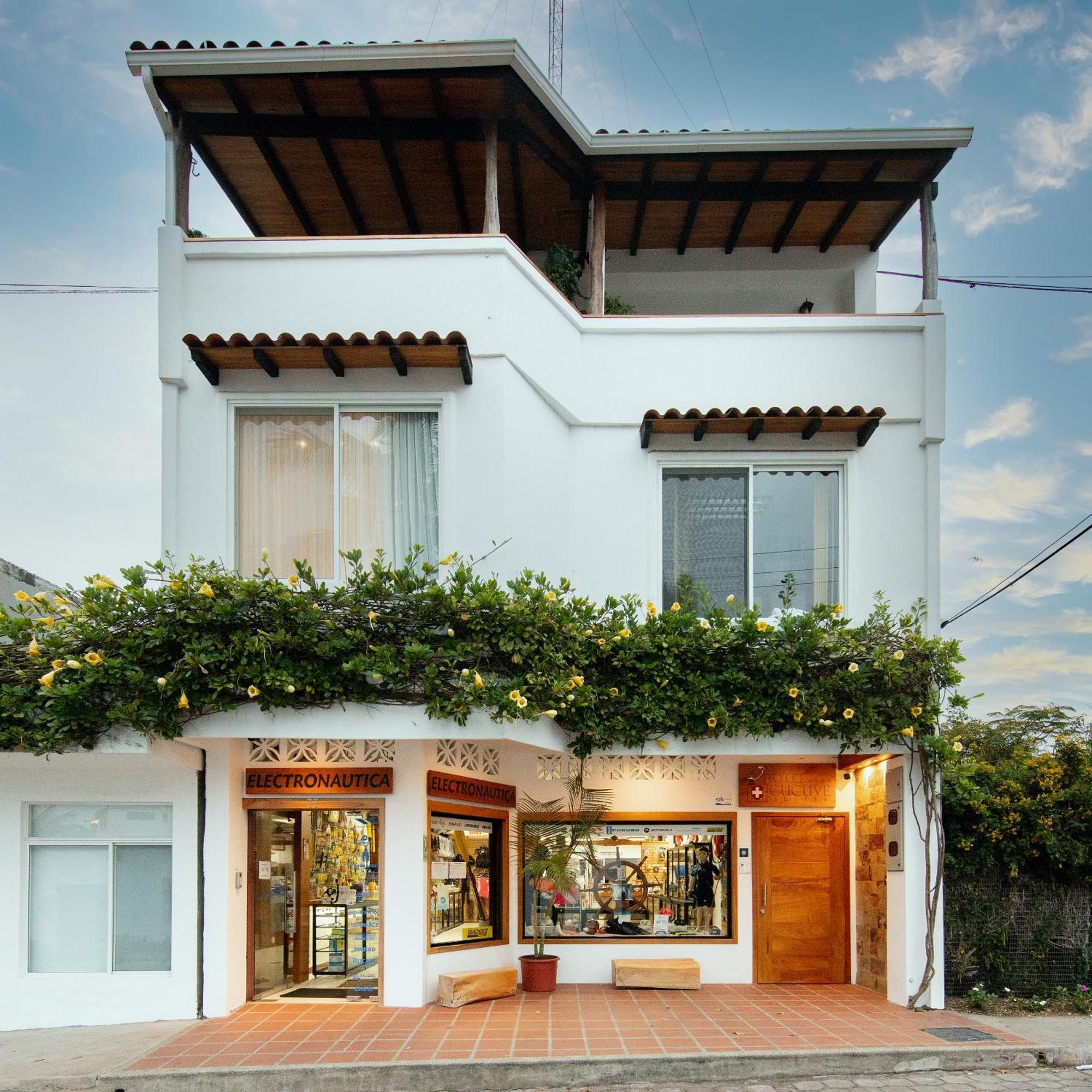 Hotel Cucuve Puerto Ayora  Eksteriør billede