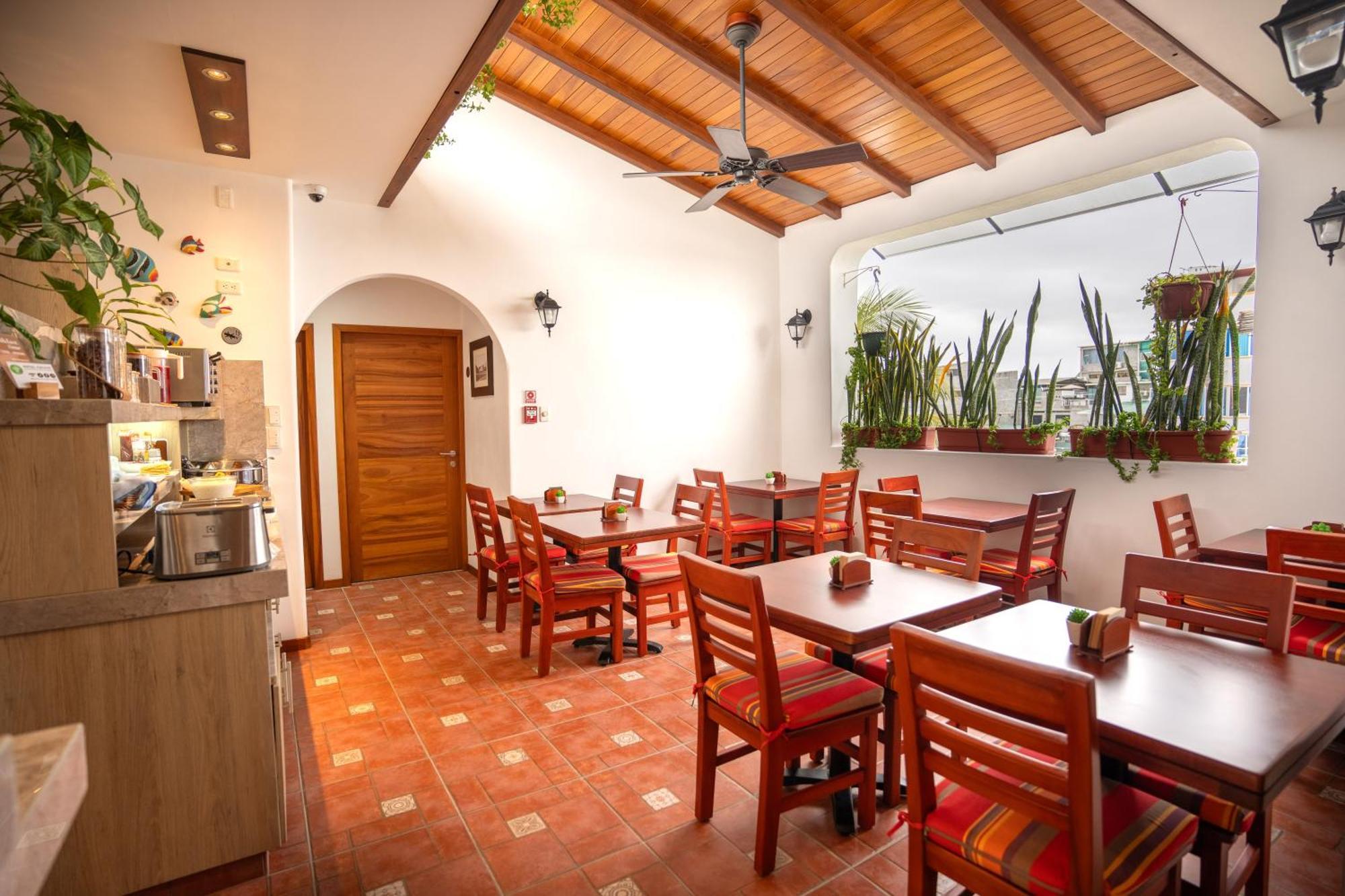 Hotel Cucuve Puerto Ayora  Eksteriør billede