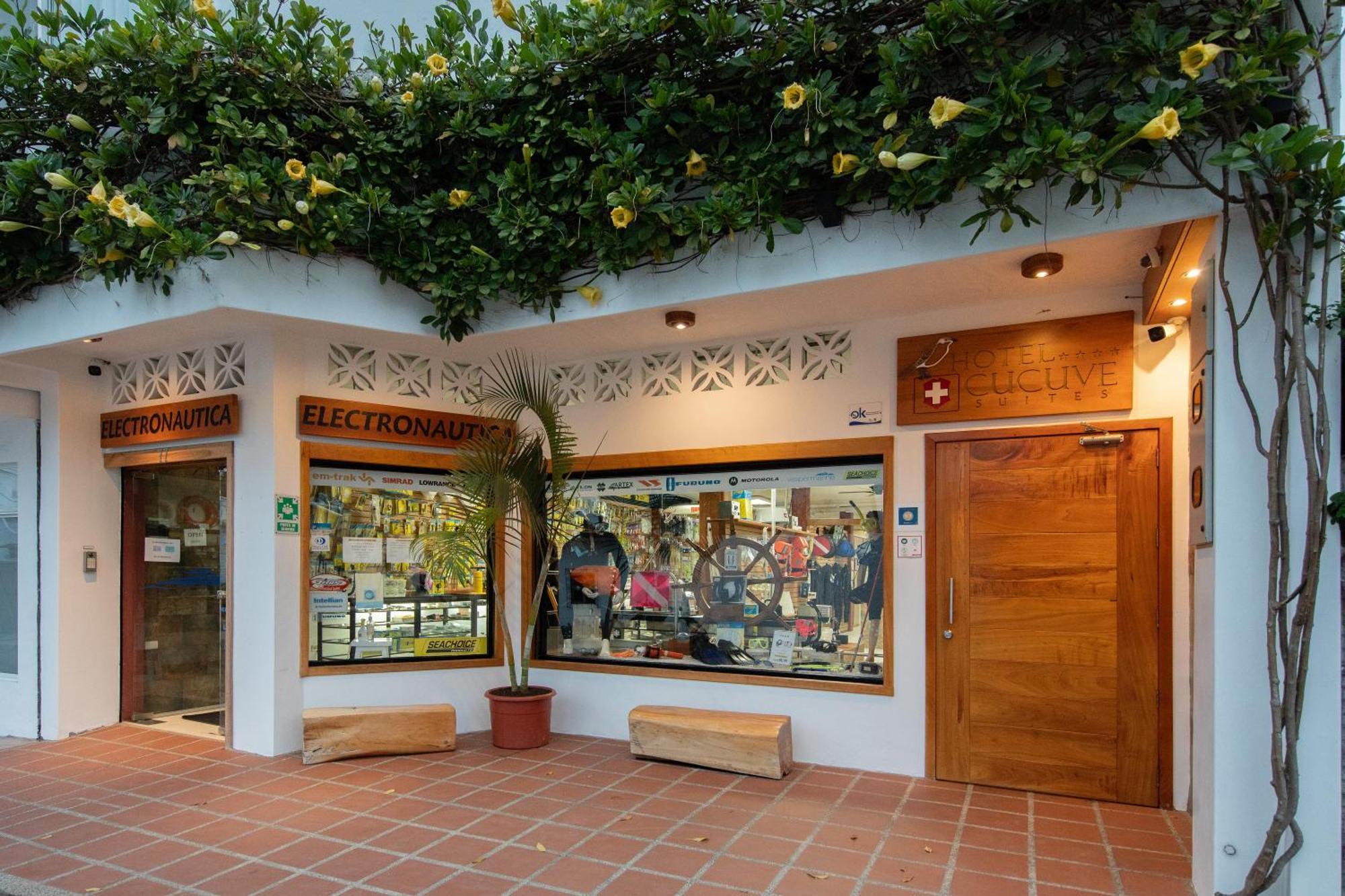 Hotel Cucuve Puerto Ayora  Eksteriør billede